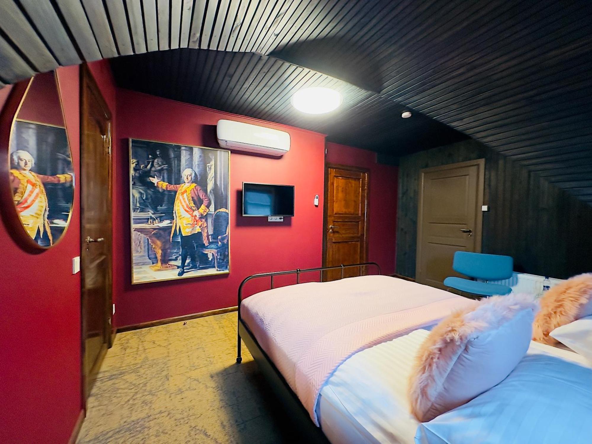 Broken Bed Hootel Каунас Экстерьер фото
